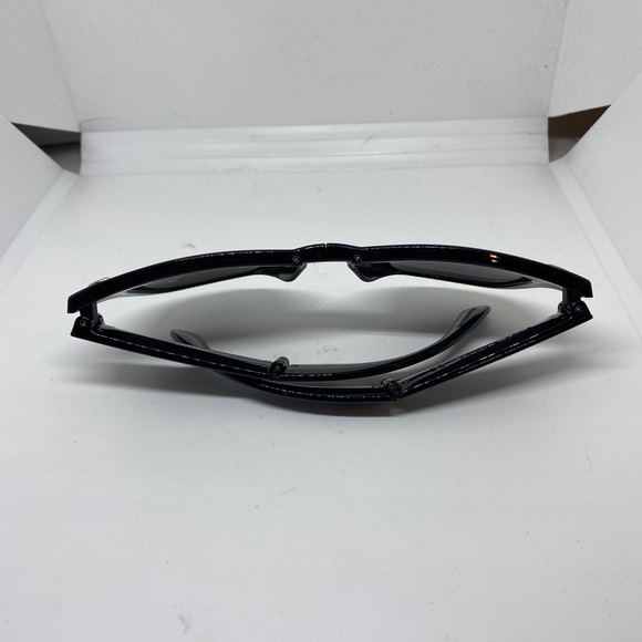 NIP Adidas Retro Style Wayfarer Black Folding Sunglasses UV Protection Eyewear - Picture 7 of 10